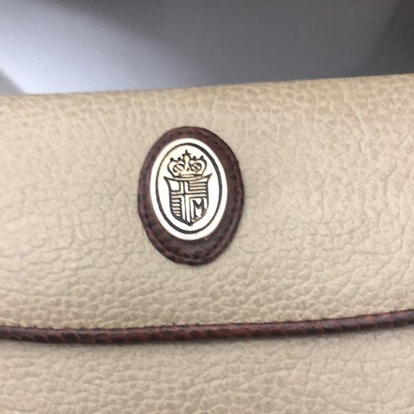 Ladies wallet - Picture 2 of 9